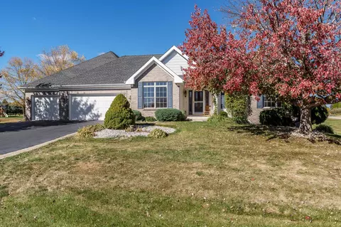 2960 Rolling Meadow Ct, Belvidere, IL 61008