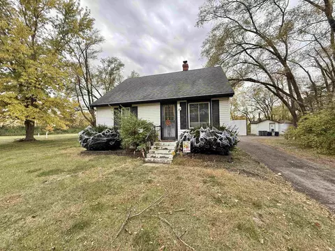 1865 S Bend Rd, Rockford, IL 61109