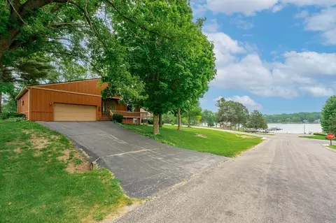 2379 Southgate Dr, Lake Summerset, IL 61019 photo 3