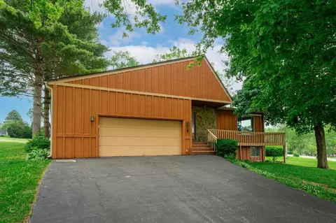 2379 Southgate Dr, Lake Summerset, IL 61019 photo 2