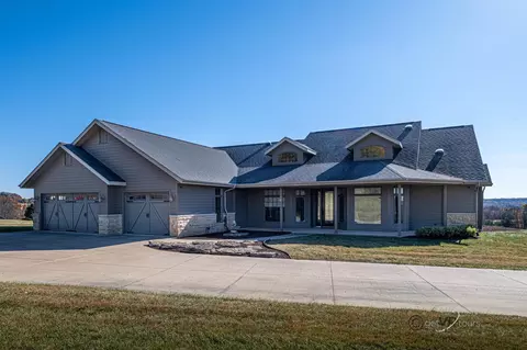 1 Nightingale Ct, Galena, IL 61036