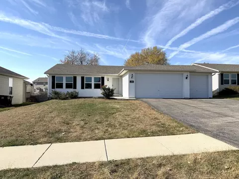 7272 Pleasant View Dr, Machesney Park, IL 61115