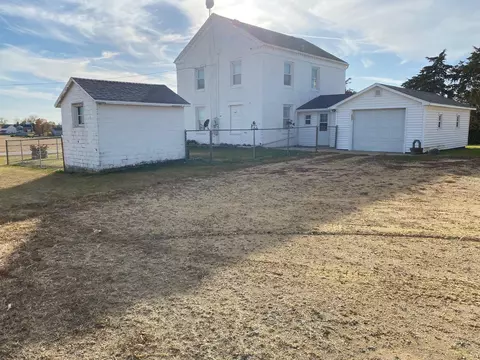 5604 Us 20 E, Ridott, IL 61067