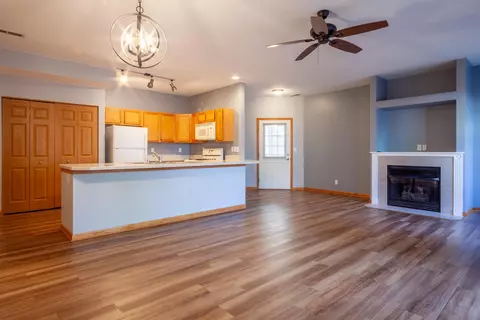 7640 Silver Maple Trl, Cherry Valley, IL 61016 photo 4