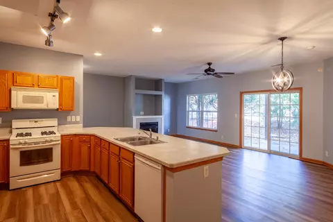 7640 Silver Maple Trl, Cherry Valley, IL 61016 photo 10