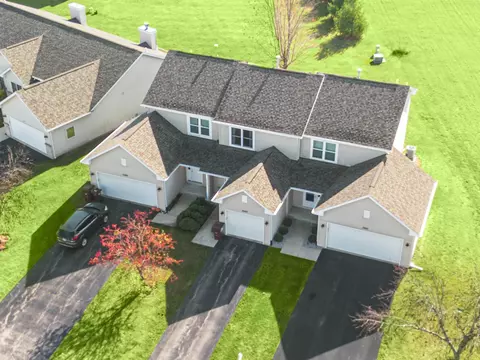 5261 Cheney Dr, South Beloit, IL 61080
