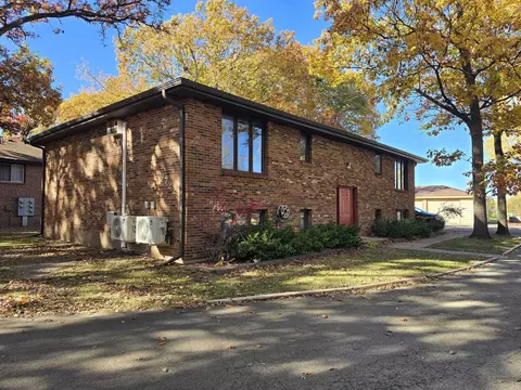 4722 Trevor Cir, Rockford, IL 61109