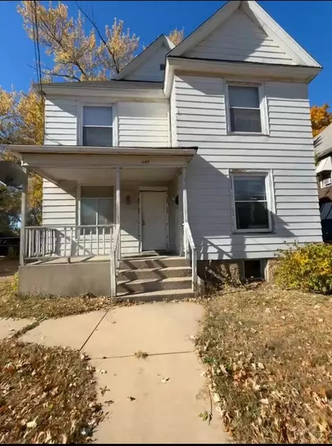 907 11th St, Rockford, IL 61104