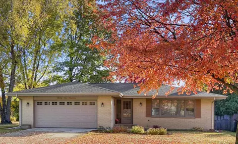 3219 Pecan St, Rockford, IL 61114