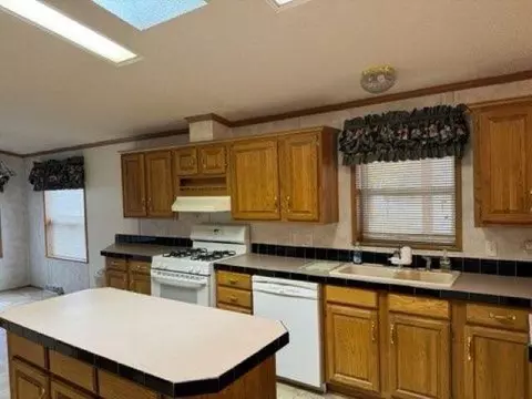 103 Deer Point Dr, Freeport, IL 61032 photo 7