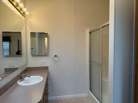 103 Deer Point Dr, Freeport, IL 61032 photo 12