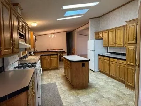 103 Deer Point Dr, Freeport, IL 61032 photo 4