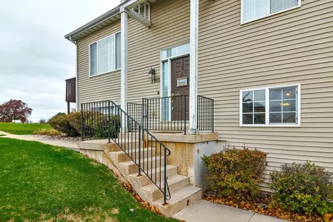 1901 Paddock Ct, Belvidere, IL 61008 photo 2