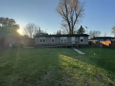 106 N Main St, Baileyville, IL 61007
