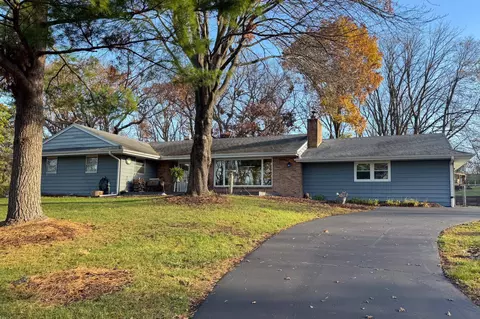 6960 Horizon Dr, Rockford, IL 61109