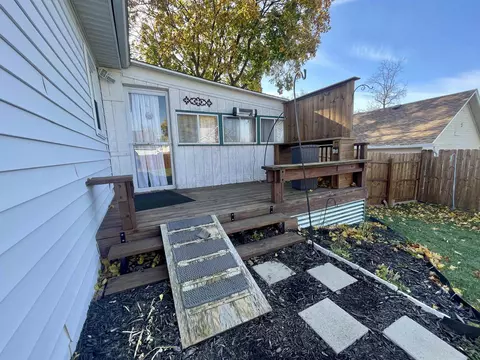 724 E 4th St, Belvidere, IL 61008 photo 7