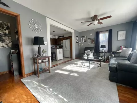 724 E 4th St, Belvidere, IL 61008 photo 10