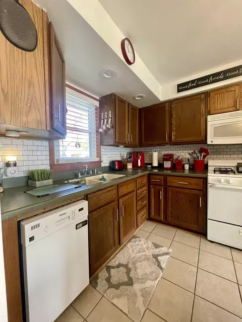 724 E 4th St, Belvidere, IL 61008 photo 14