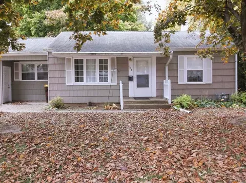 106 N Hannah St, Mount Morris, IL 61054