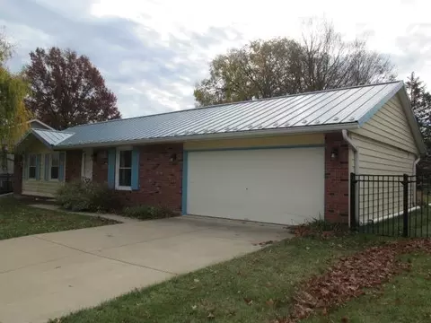 3279 W Knox Dr, Freeport, IL 61032 photo 3