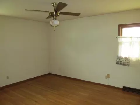 3279 W Knox Dr, Freeport, IL 61032 photo 15