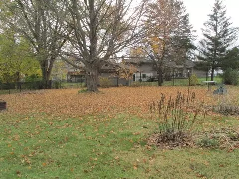 3279 W Knox Dr, Freeport, IL 61032 photo 18