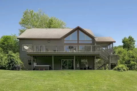 6 Columbine Trl, Galena, IL 61036