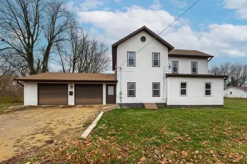 416 Water St, Warren, IL 61087