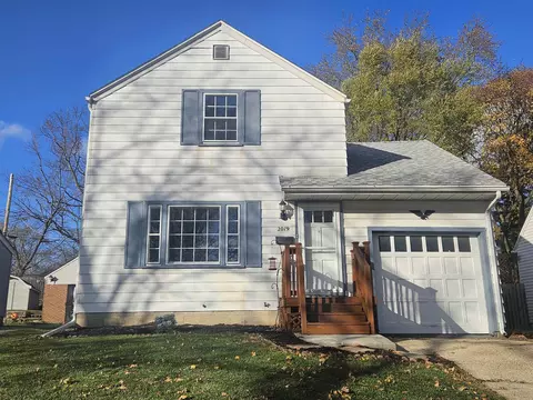 2019 E Gate Pkwy, Rockford, IL 61108