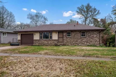 3819 Plesant Valley Blvd, Rockford, IL 61114