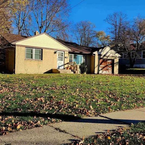 1507 Parkview Ave, Rockford, IL 61107