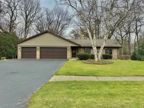 3234 Valley Woods Dr, Cherry Valley, IL 61016