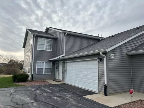 6353 Oak Crest Ln, Loves Park, IL 61111