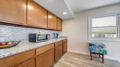 625 Watson St, Aurora, IL 60505 photo 10