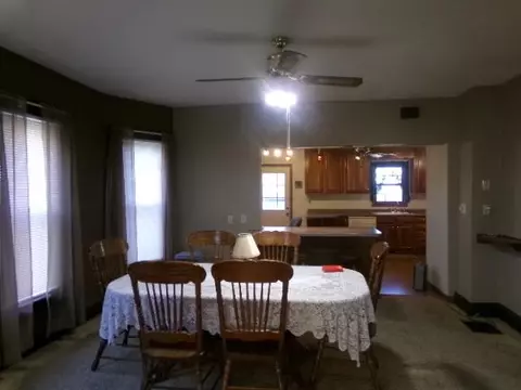 1248 S Walnut Ave, Freeport, IL 61032 photo 4