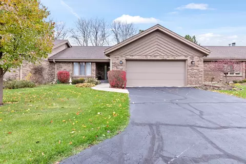 5901 Churchview Dr, Rockford, IL 61107