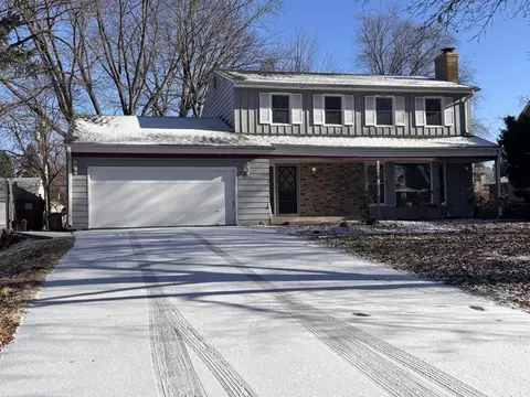 4229 Pinecrest Rd, Rockford, IL 61107