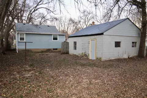 1908 Barton Blvd, Rockford, IL 61103 photo 2