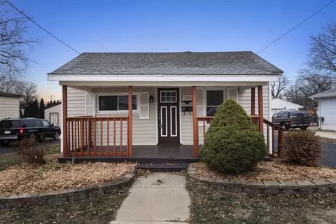 240 S Adams St, South Beloit, IL 61080