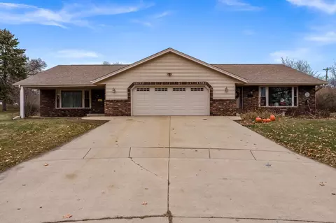 3715-3717 Packard Ct, Rockford, IL 61101