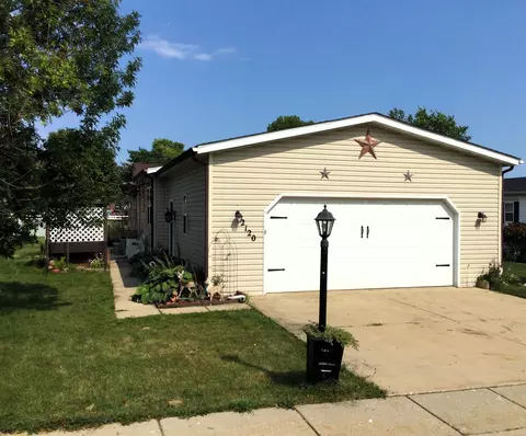 2120 Sunrise Dr, Belvidere, IL 61008