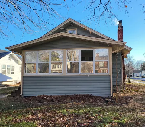 1803 Ridge Ave, Rockford, IL 61103