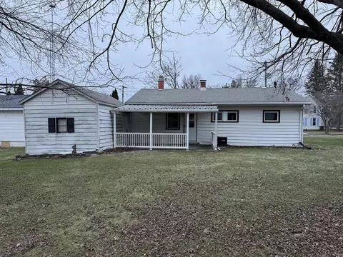 214 W Dame Ave, Lanark, IL 61046 photo 5