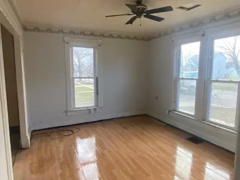 203 S Broad St, Lanark, IL 61046 photo 5