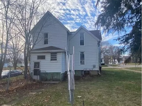 203 S Broad St, Lanark, IL 61046 photo 15