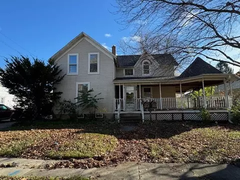 644 South Ave, Sycamore, IL 60178
