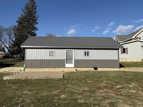 114 S Westside Ave, Lanark, IL 61046 photo 18