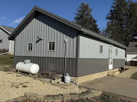 114 S Westside Ave, Lanark, IL 61046 photo 17
