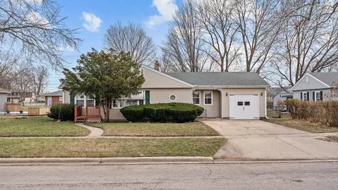 6229 Elm Ave, Loves Park, IL 61111