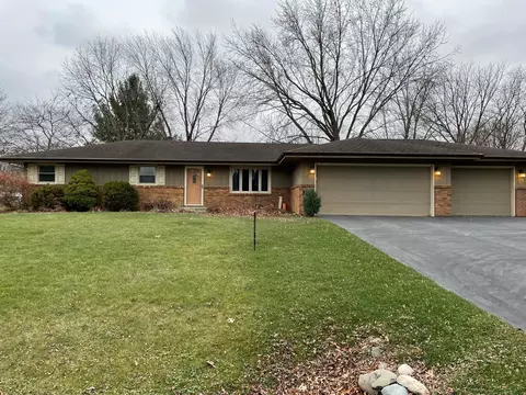 3281 Cavendish Dr, Rockford, IL 61109